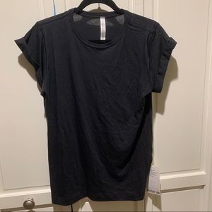 NWT Lululemon roll around tee black size 6